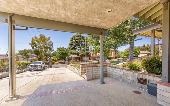 Photo - 1762 Los Feliz Dr Unit C