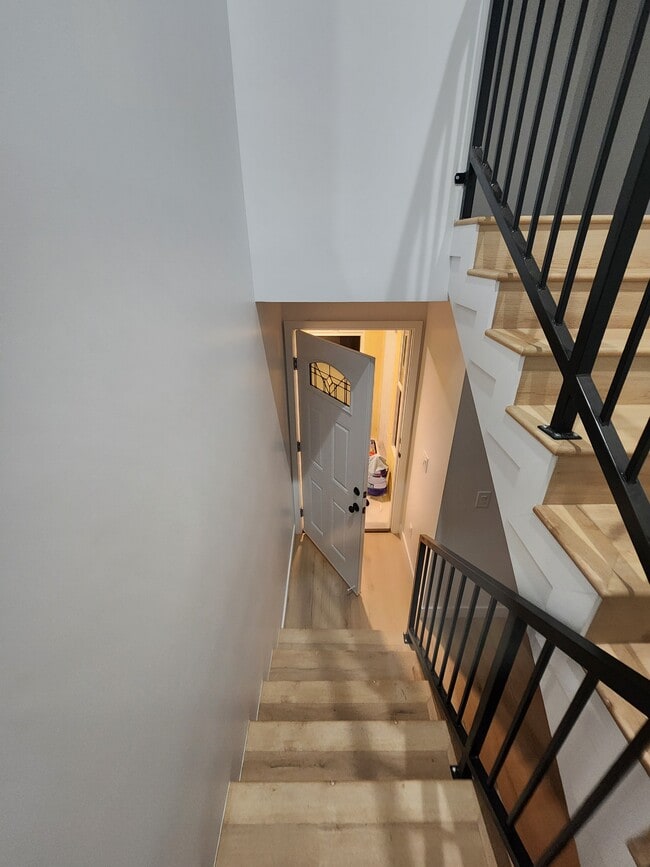 Entryway - 3449 Michigan Ave Unit Apartment A