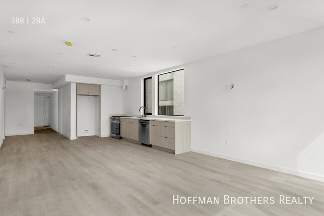 Photo - 3755 S Canfield Ave Unit 102