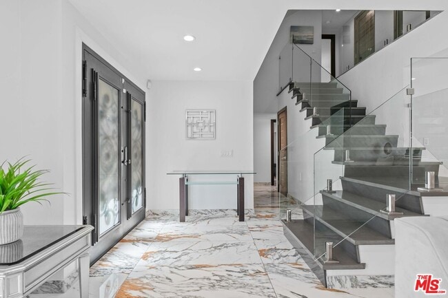 Photo - 18933 Kilfinan St