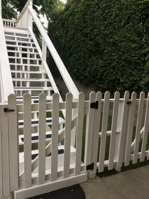 Entry private yard - 4444 Bakman Ave House Unit B