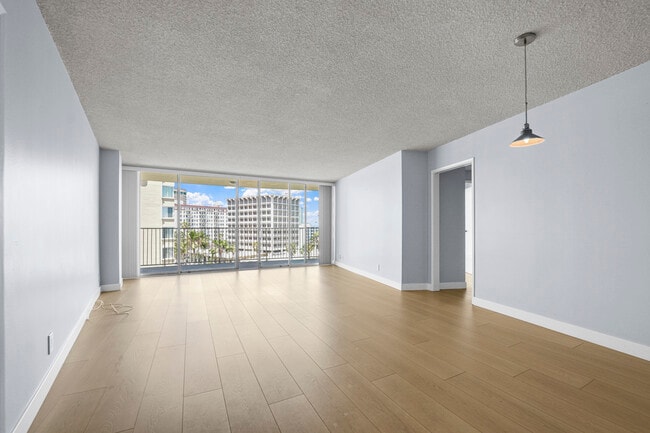 Photo - 700 E Ocean Blvd