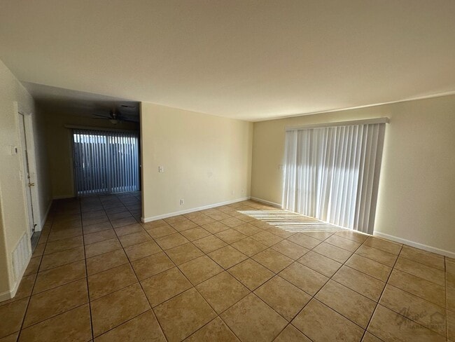 Photo - Homes Management - 4 Bed, 2 Bath House on Cul-de-Sac