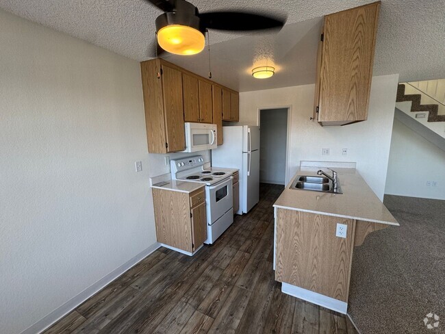 Building Photo - Alva Gardens Rental