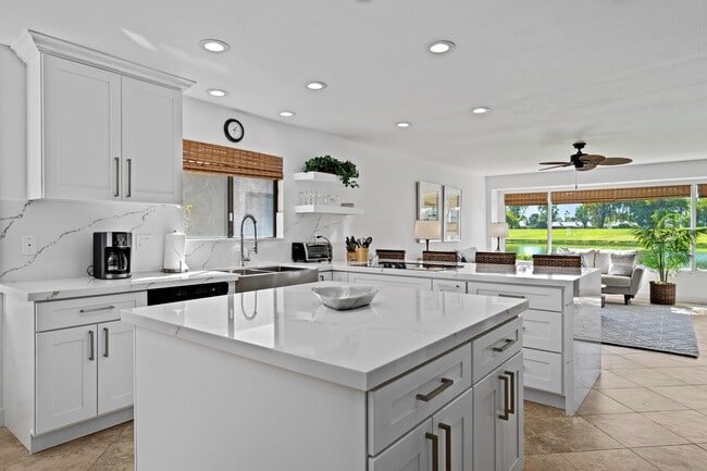 Photo - 35018 Mission Hills Dr