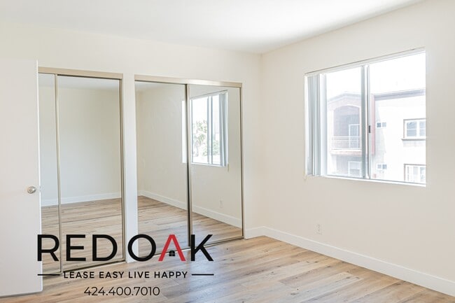 Building Photo - 5541 Fulcher Ave Unit 303 Rental