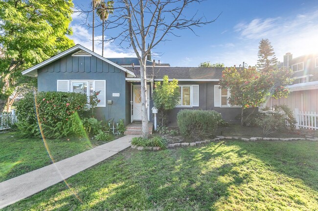 Photo - 12334 Moorpark St Unit 1