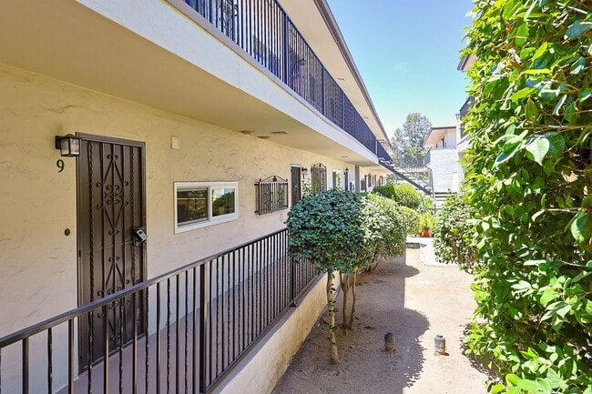 Photo - Fully Furnished 2 Bed / 1.5 Bath Condo Near Downtown La Mesa