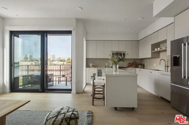 Photo - 10310 Santa Monica Blvd Unit 522