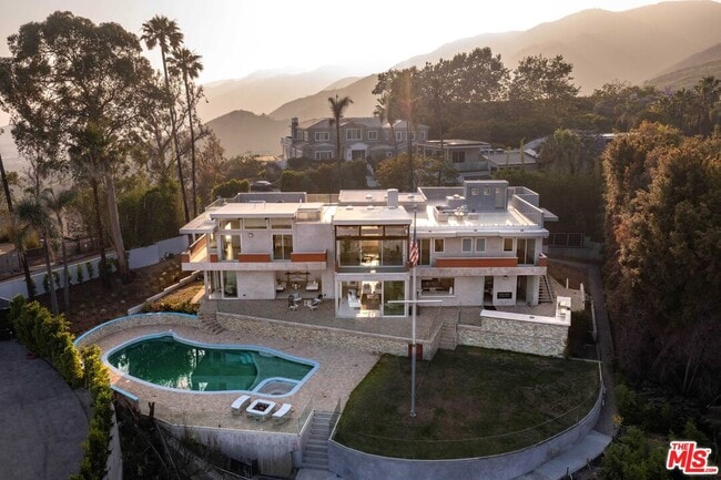 Photo - 770 Paseo Miramar House