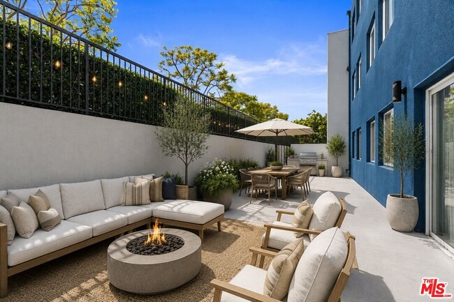 Building Photo - 16100 Sunset Blvd Unit 109