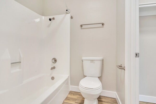 Photo - Grossmont Bluffs