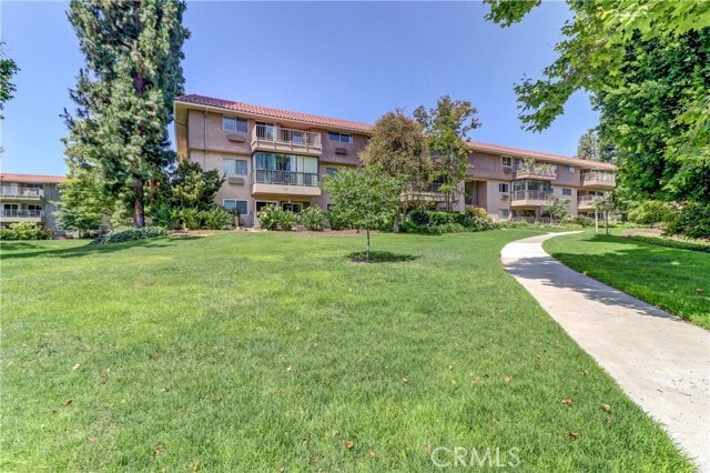 Building Photo - 2396 Via Mariposa W Unit 3H