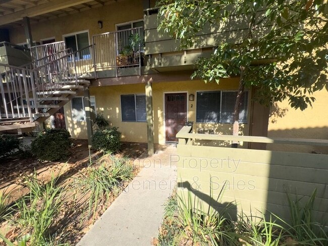 Photo - 2094 E Grand Ave Unit #2