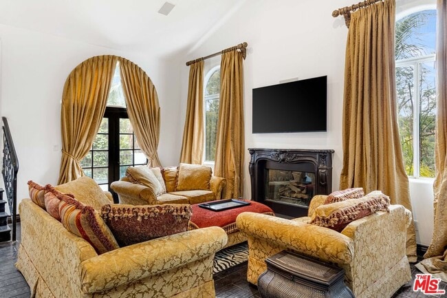 Photo - 3030 Passmore Dr