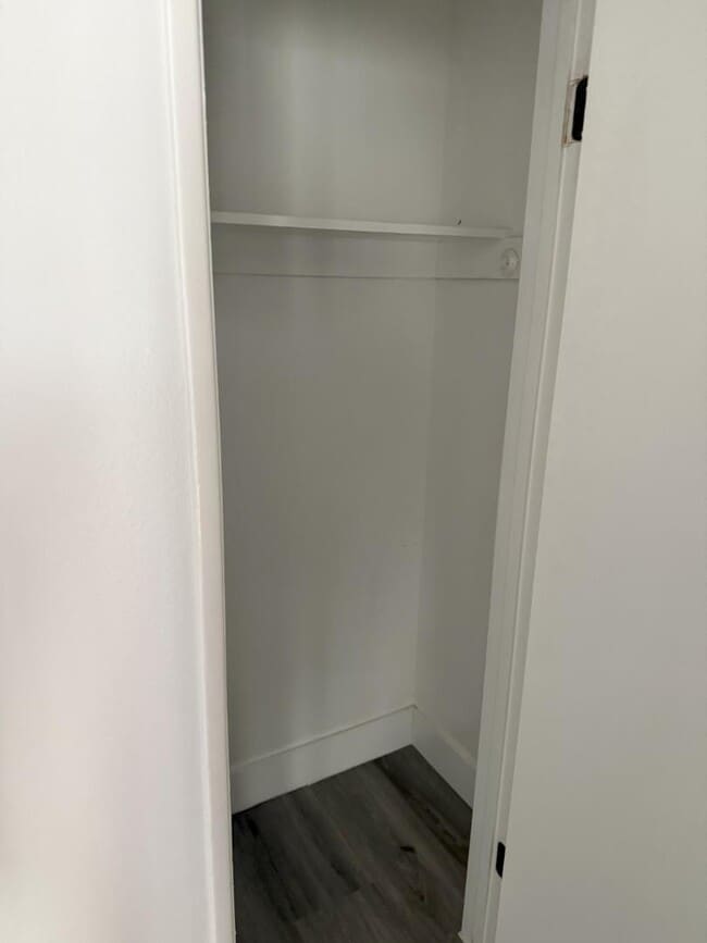 Photo - 122 N Merrimac Dr