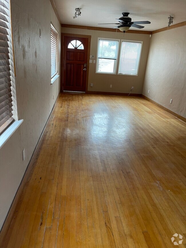 Building Photo - 3727 1st Ave Rental