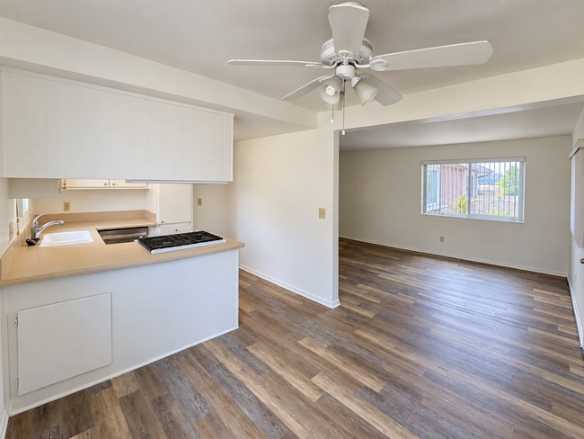 Building Photo - 2164-2164 Via Robles Unit 2164 Via Robles