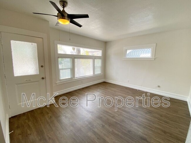 Building Photo - 2262 Market St Unit #1