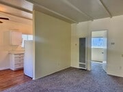 Photo - 4284 Third Ave
