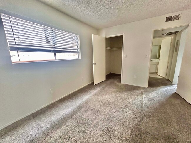 Photo - 9715 Charnock Ave