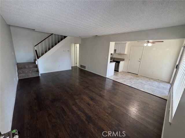 Photo - 16748 Cedarwood Cir