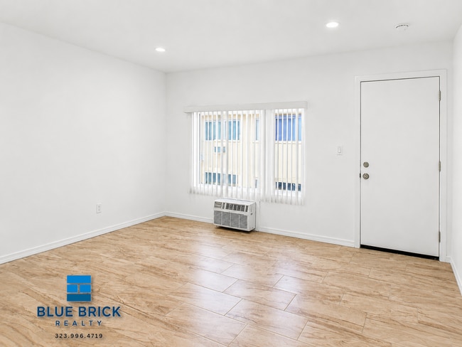 Photo - 5942 N Tujunga Ave Unit 15