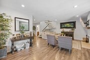 Photo - 3 bed 2 bath move-in ready unit. House