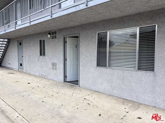 Building Photo - 1556 W 227th St Unit 3 Rental