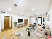 Photo - 2414 Effie St