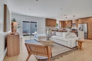 Photo - 18406 Jovan St