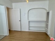 Photo - 944 Havenhurst Dr