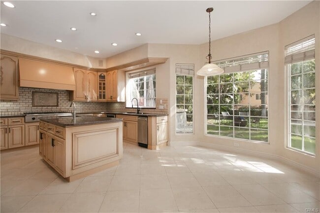 Photo - 5218 Otis Ave