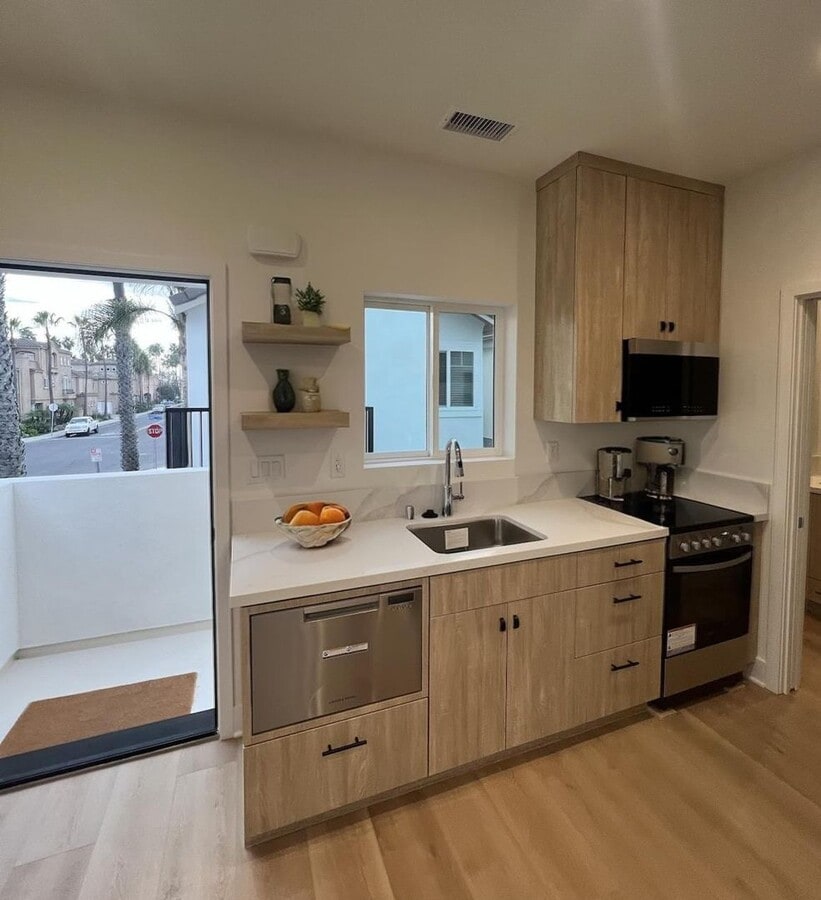 Photo - 204 18th St Unit 204 18th St-2