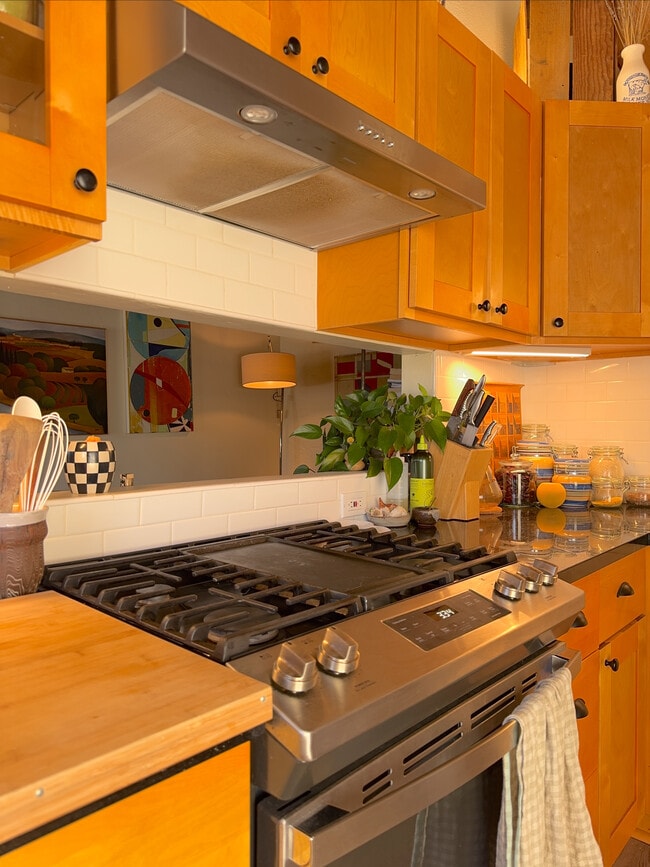 Photo - 2075 Thomas Ave Unit 2075 Thomas Avenue