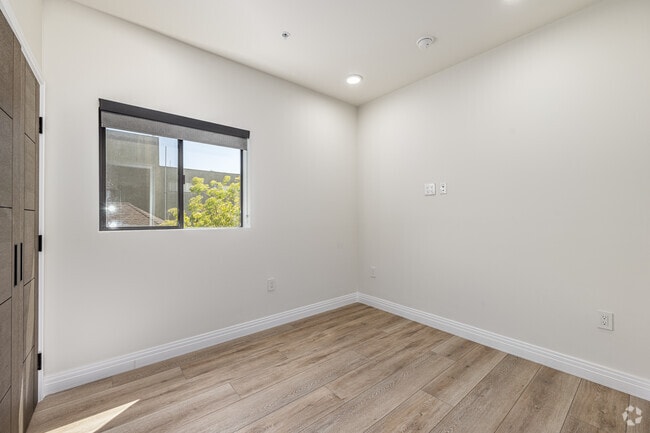 2BR, 2BA - 900SF - Second Bedroom - Onyx154 Apartments