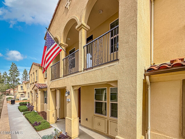 Building Photo - 389 Castiano St