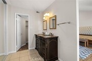 Photo - 608 Hawthorne St Townhome