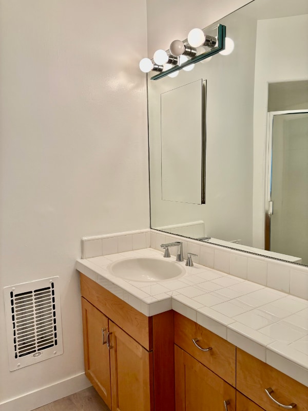 Photo - 812 Westmount Dr Unit 16