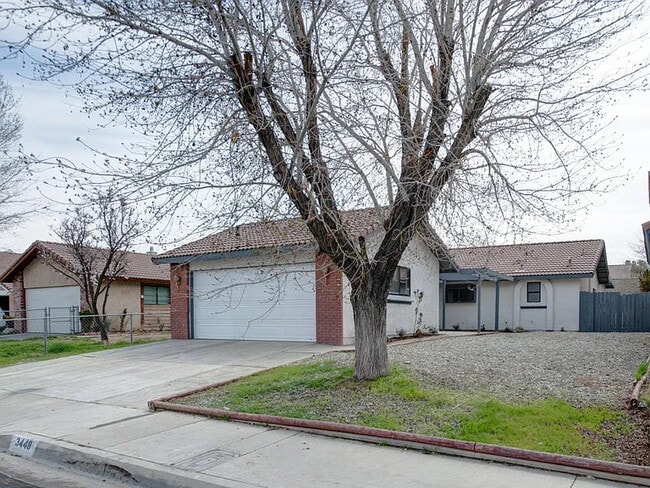 Building Photo - 3448 Santa Barbara Ct