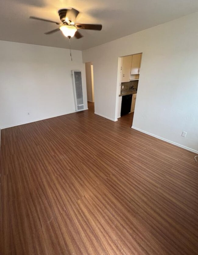 Photo - 4518 Boundary St