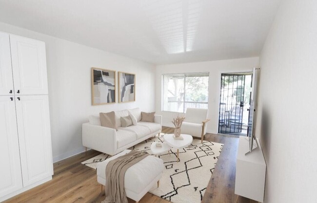 Building Photo - 9647 Spyglass Ave Unit 24