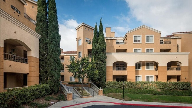 Photo - 5305 Toscana Way Unit ID1280510P