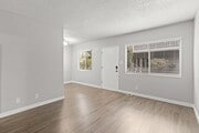 Photo - 539 E 11th St Apartment Unit 04