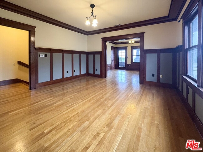 Photo - 1123 Marion Ave