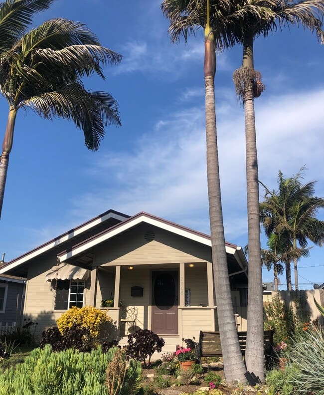 Photo - 2208 Gramercy Ave