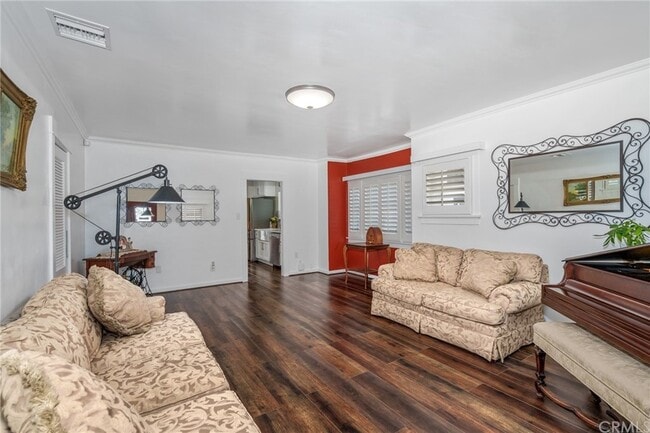 Photo - 926 N San Gabriel Ave