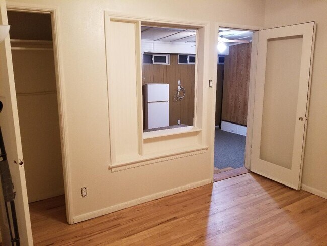 Bedroom - 4249 W 136th St