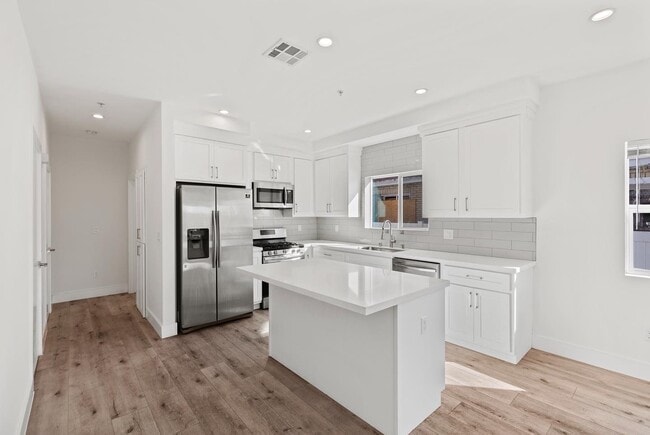 Photo - 1127 Browning Blvd Townhome