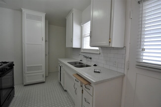 Photo - 1213 Orange Grove Ave Unit 05